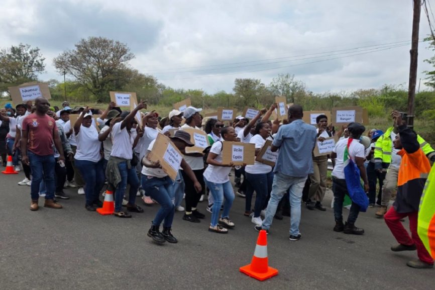 Young people protest outside the Kruger National Park.